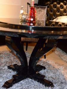 CHIC ROUND MESA